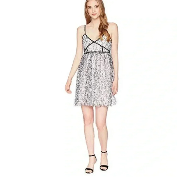 NWT Romeo and Juliet Dress - Picture 6 of 9